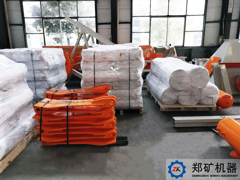 伊朗項(xiàng)目高溫布袋除塵器所用φ130×2450mm濾袋發(fā)貨