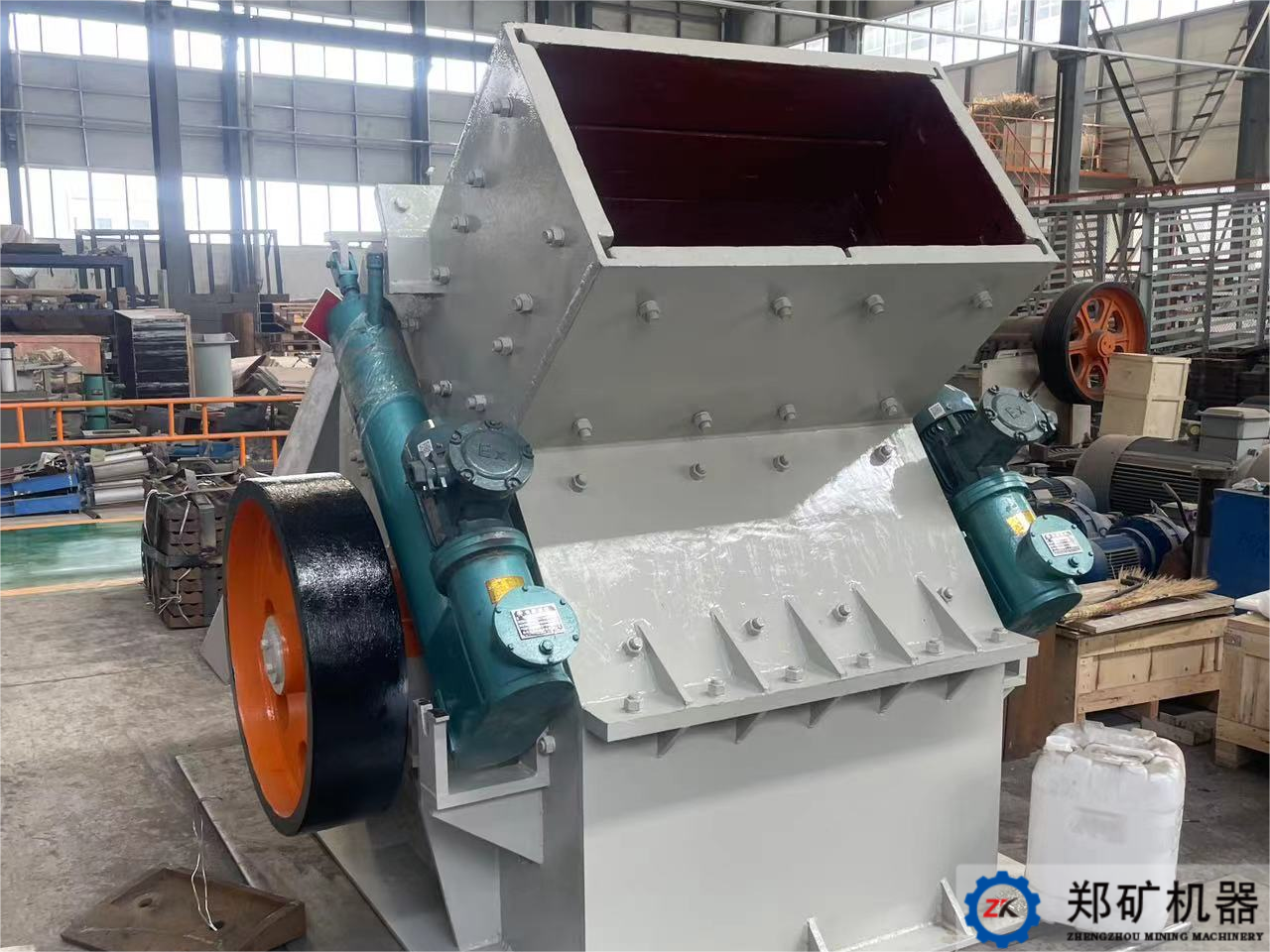 熱烈祝賀徐州PC1000×1000錘式破碎機設(shè)備交貨完成！